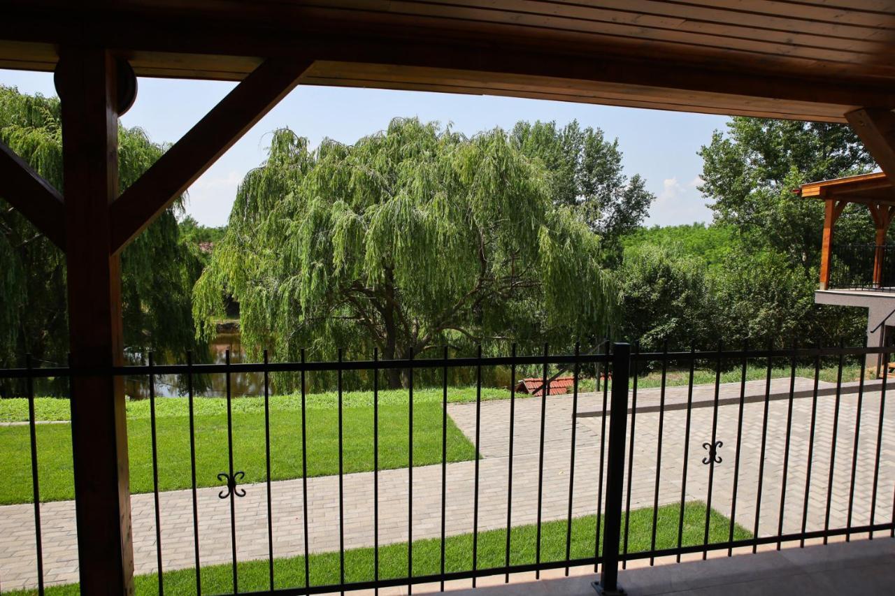 Bed and Breakfast Tulip Garden Panzio Kekcse Экстерьер фото